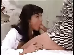アリッサ-リース、キアラは二つのオルガスムで手の仕事を成長させる。 エロ 動画 女性 の ため の