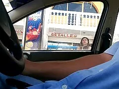 アリスグリーンは彼女の処女を保つために彼女のお尻を性交するつもりです。 女性 の ため の エーブイ